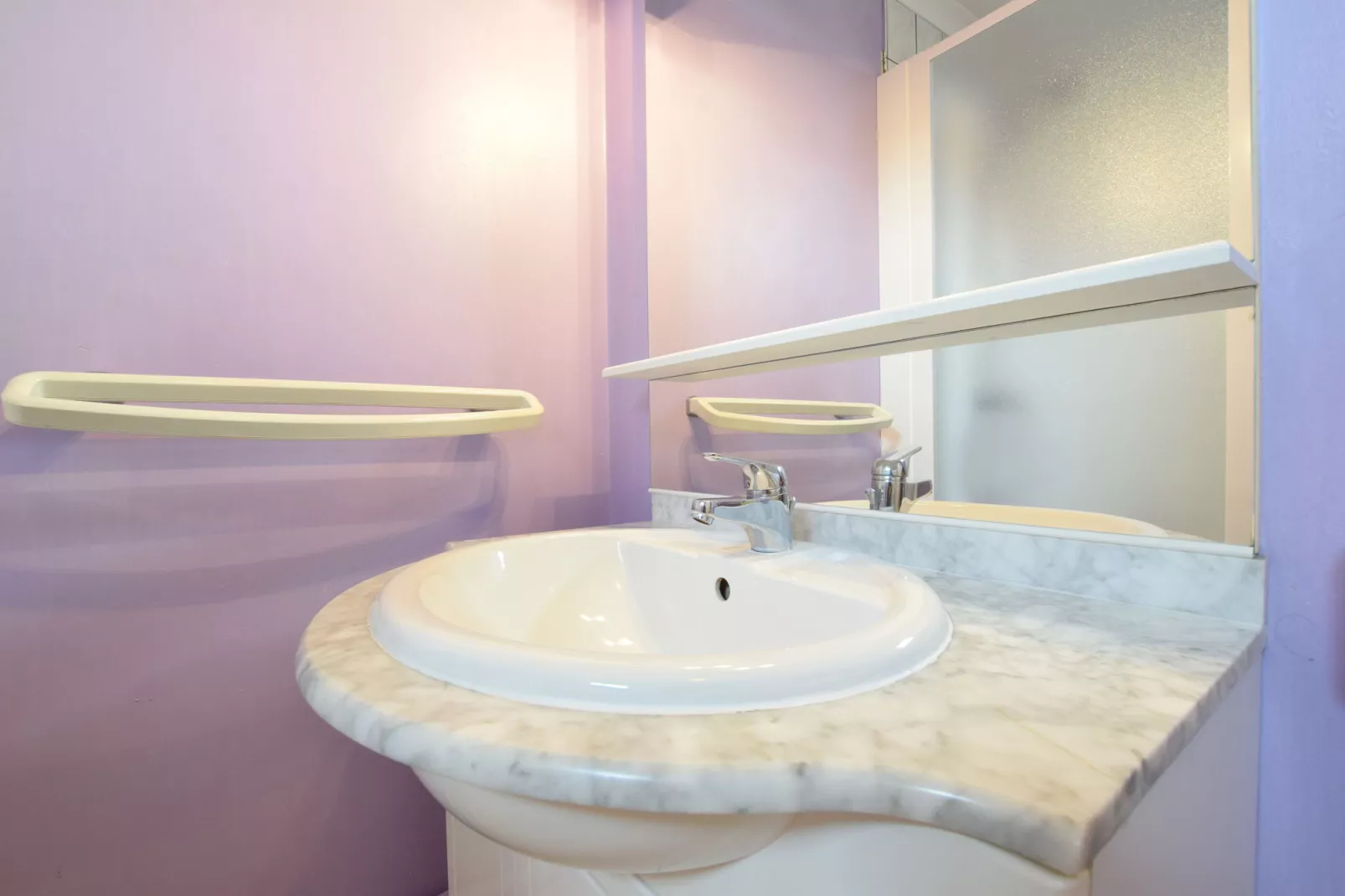 La Grange-Bathroom
