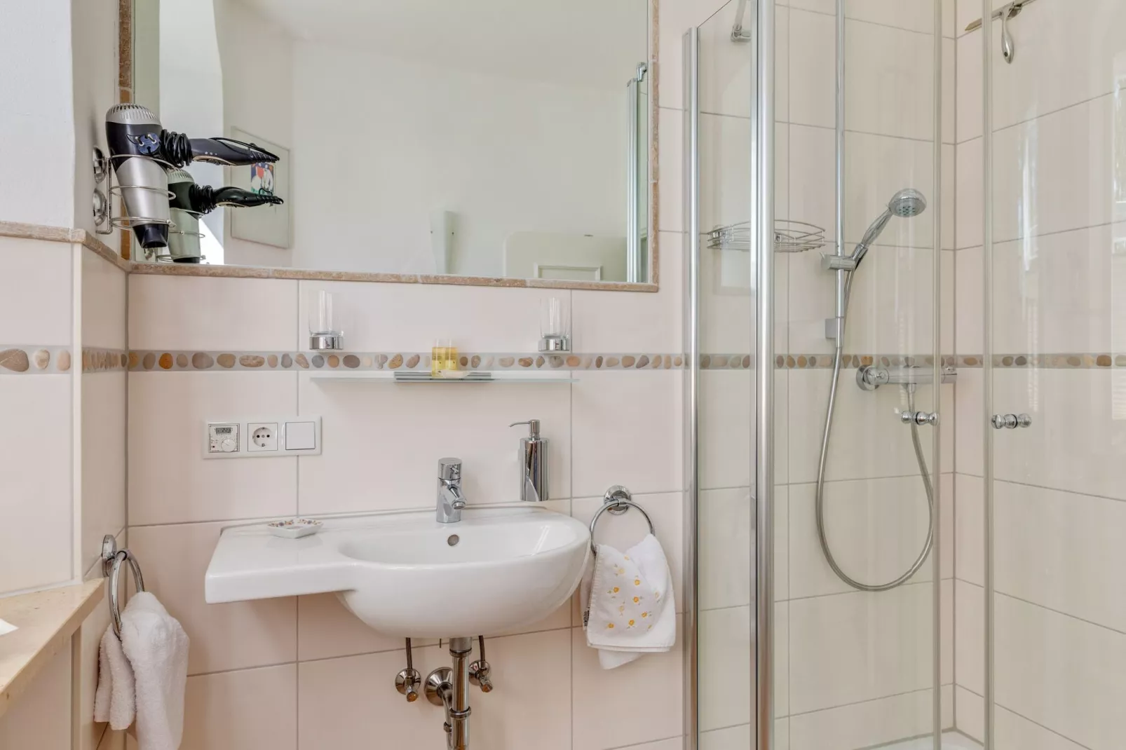 Alter Pfarrhof-Bathroom