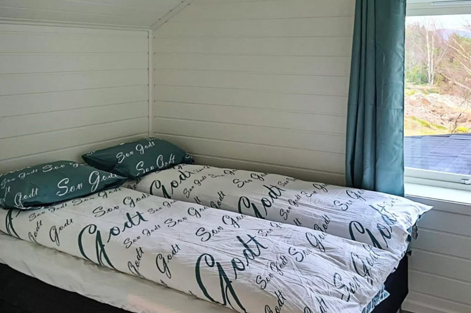 8 person holiday home in Svelgen-Indoor