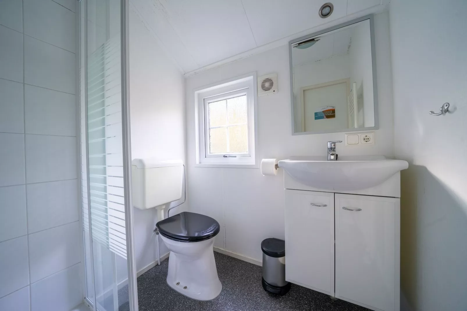 Resort De Wije Werelt 6-Bathroom