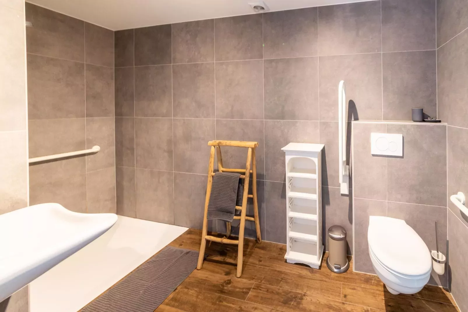 Chalet Bleu-Bathroom
