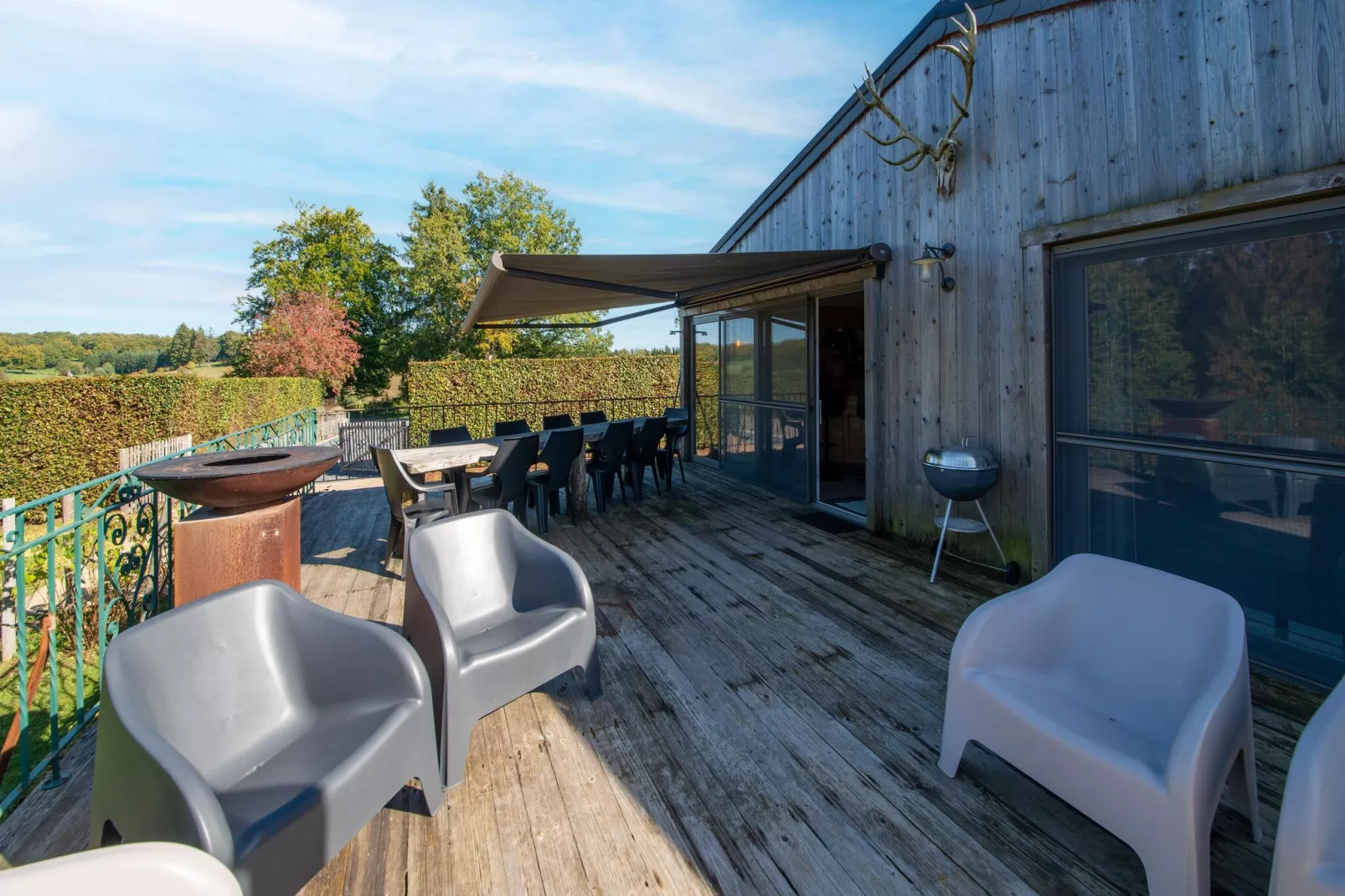 Chalet Bleu-Terrace balcony
