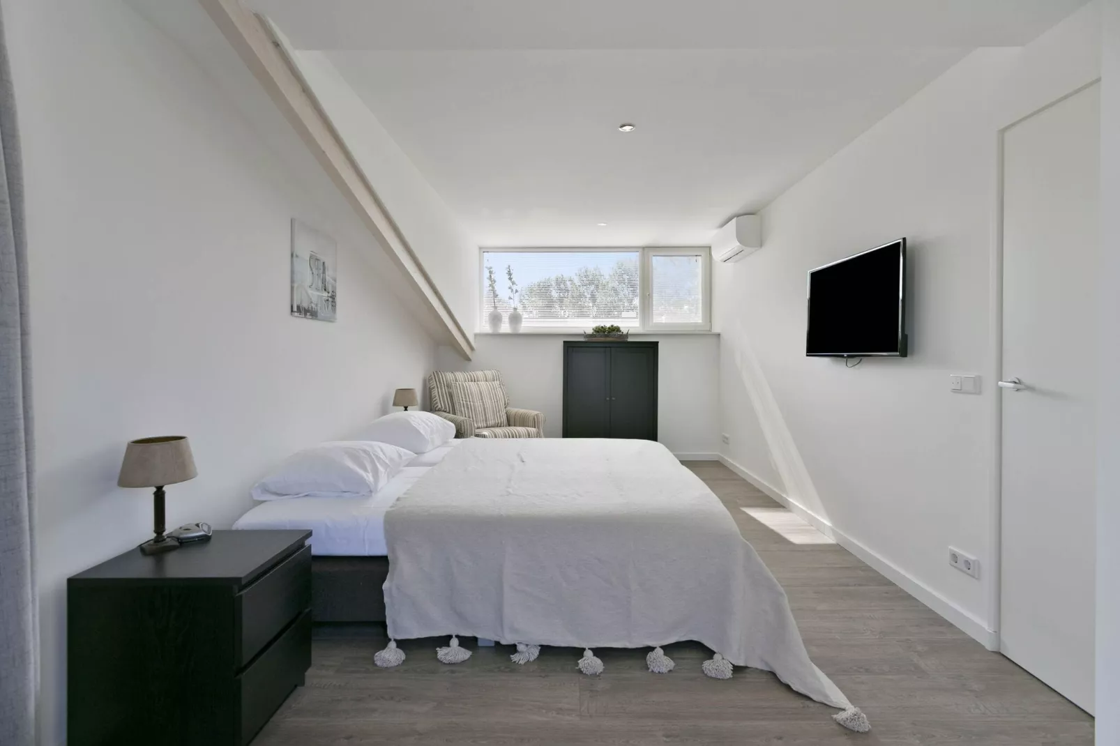 Ostrea 152-Bedroom