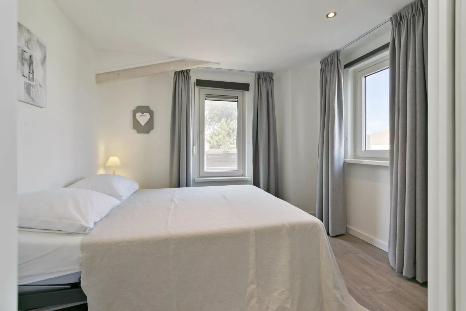 Ostrea 152-Bedroom