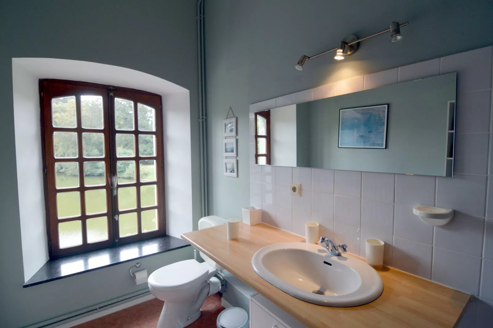 Sur les Douves-Bathroom