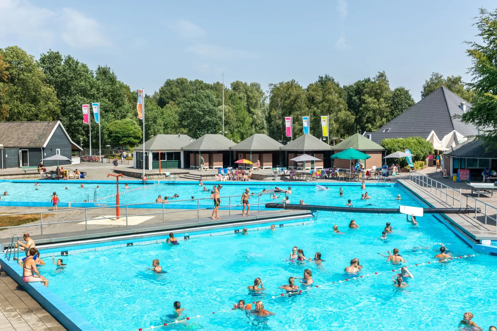 Hunzepark 12-Park facilities