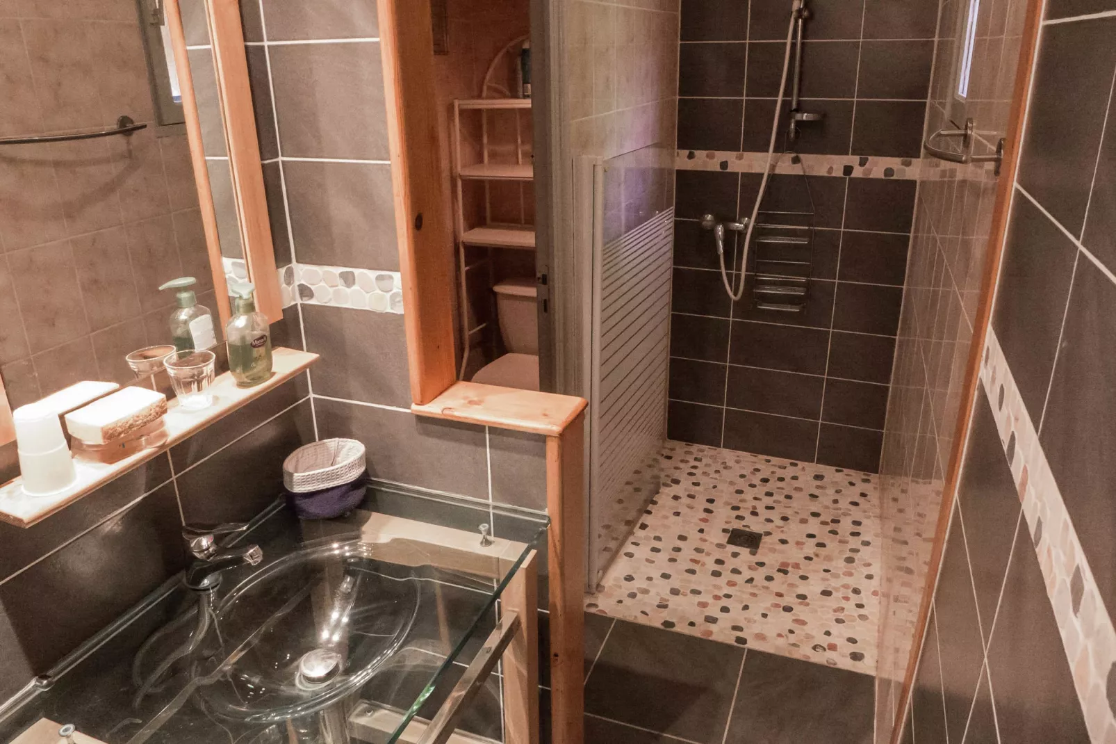 VILLA - FELINES MINERVOIS-Bathroom