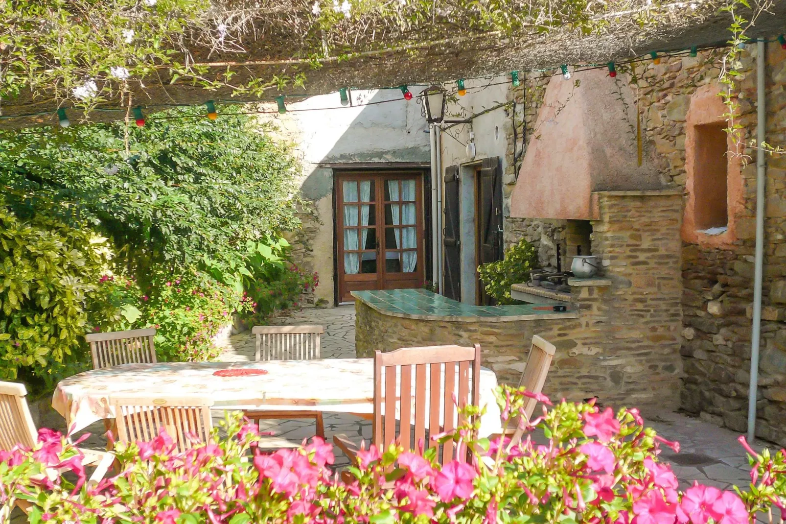 VILLA - FELINES MINERVOIS-Gardens summer