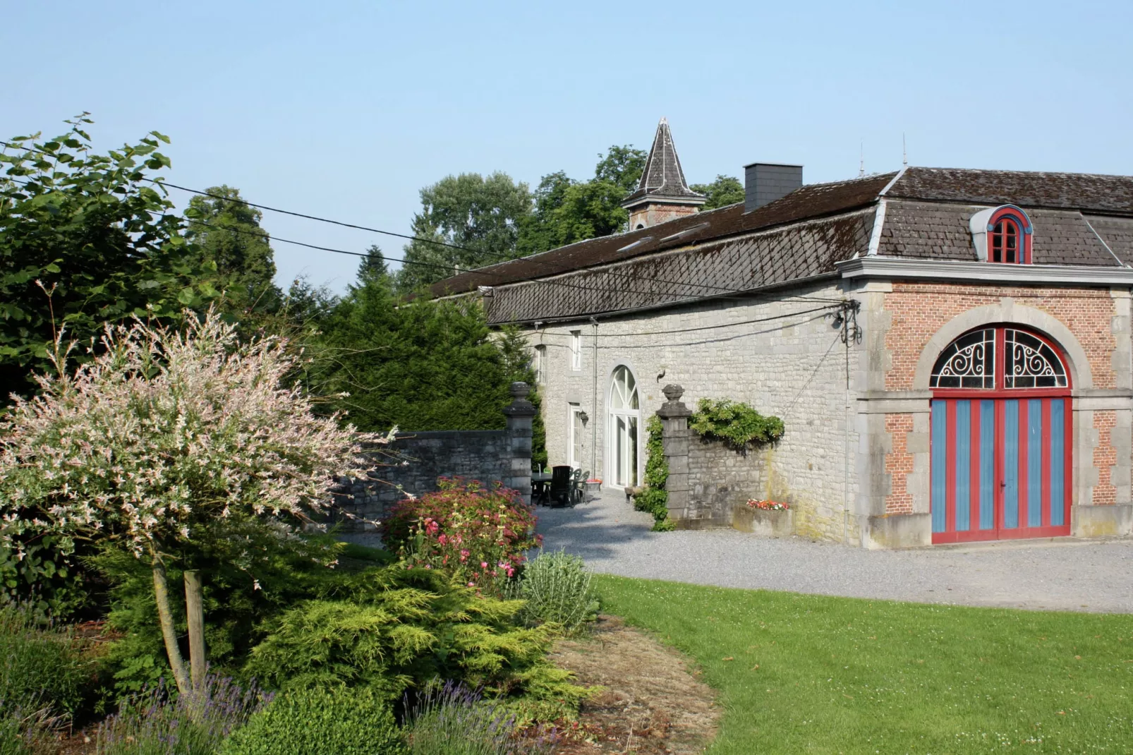 Le Clos du Château-Exterior summer