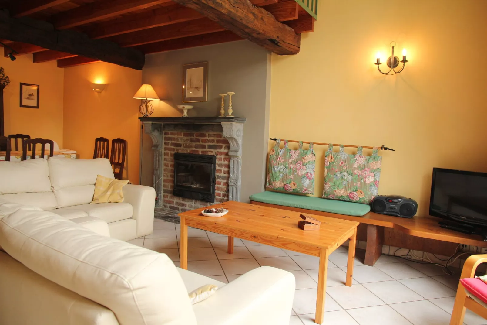 Le Clos du Château-Living room