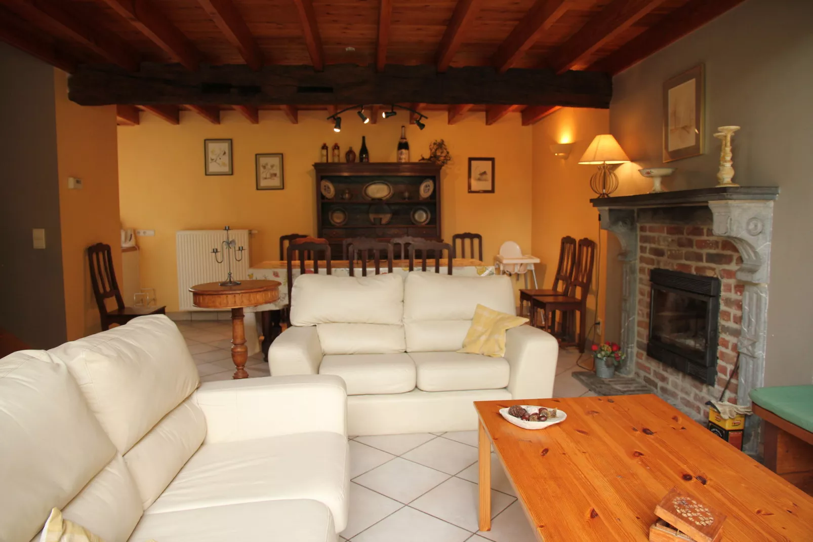 Le Clos du Château-Living room