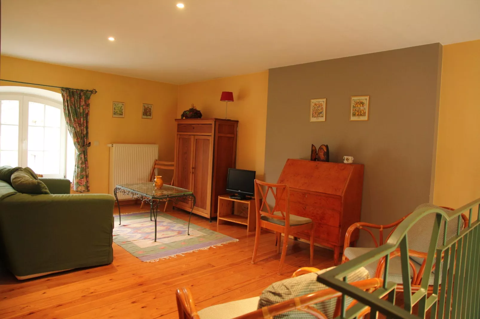 Le Clos du Château-Living room