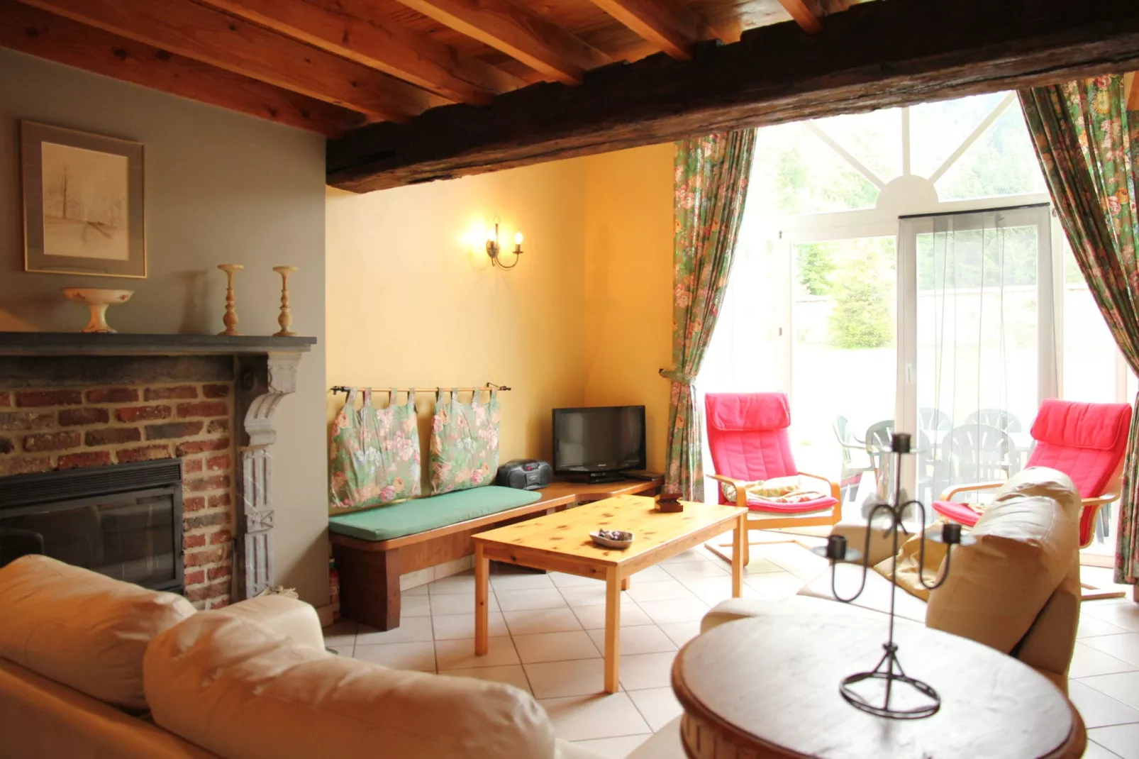 Le Clos du Château-Living room