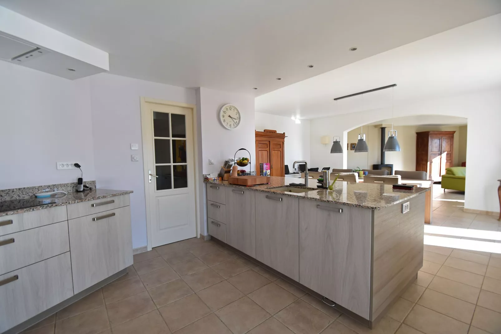 Cristal de Roche-Kitchen