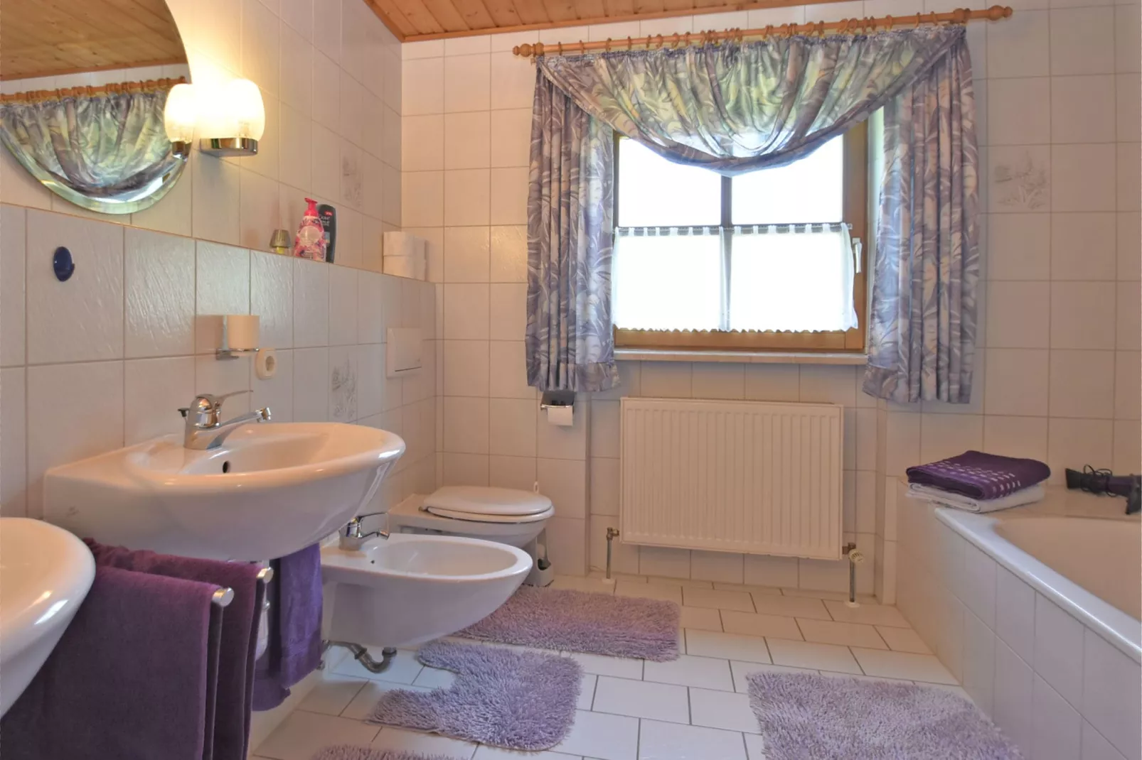 Holecek-Bathroom