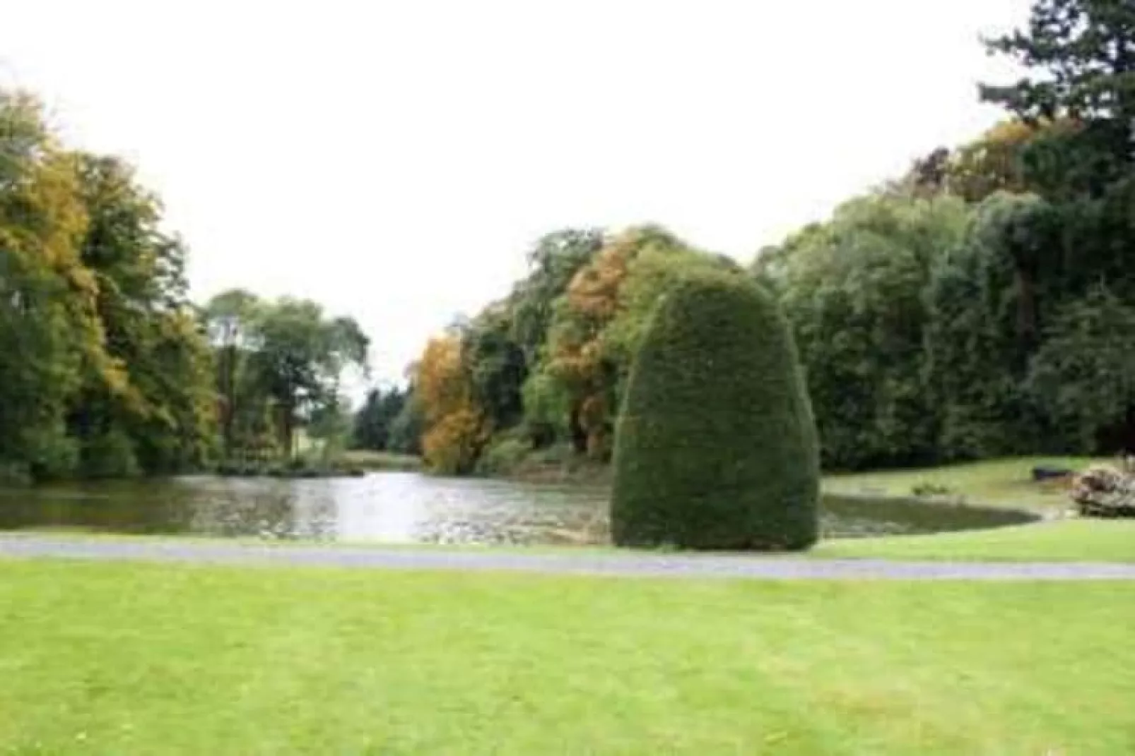 Le Clos du Château-Gardens summer