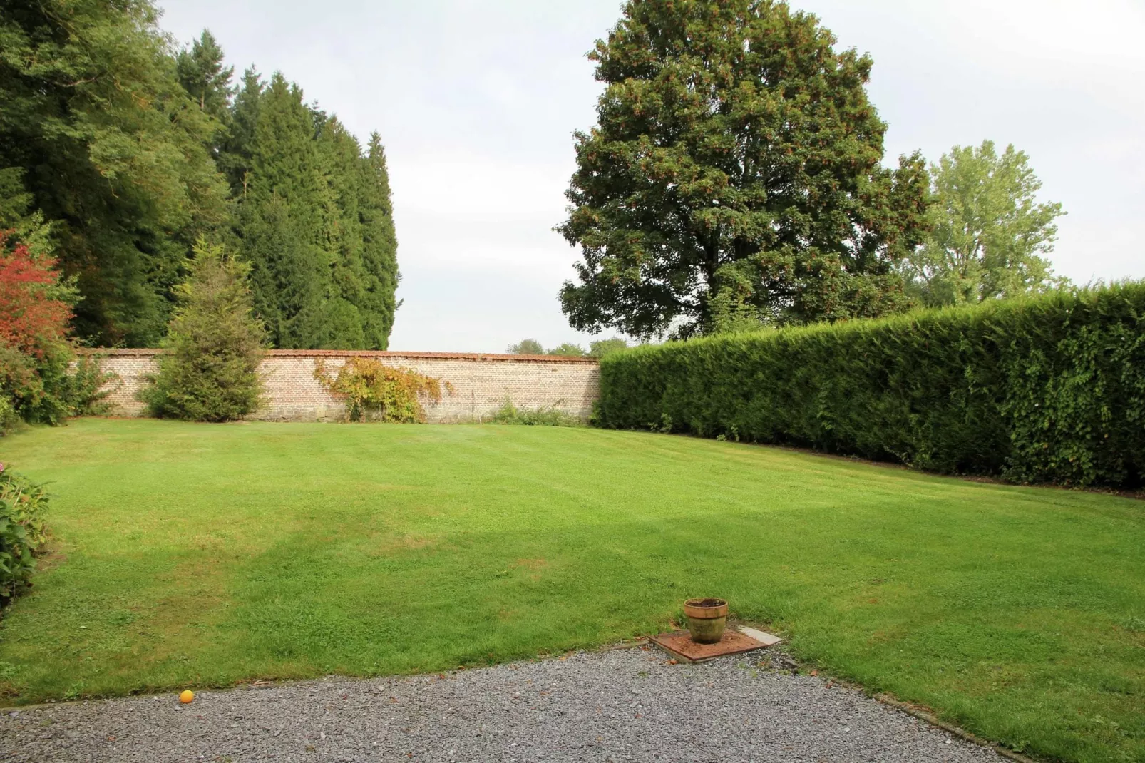 Le Clos du Château-View summer