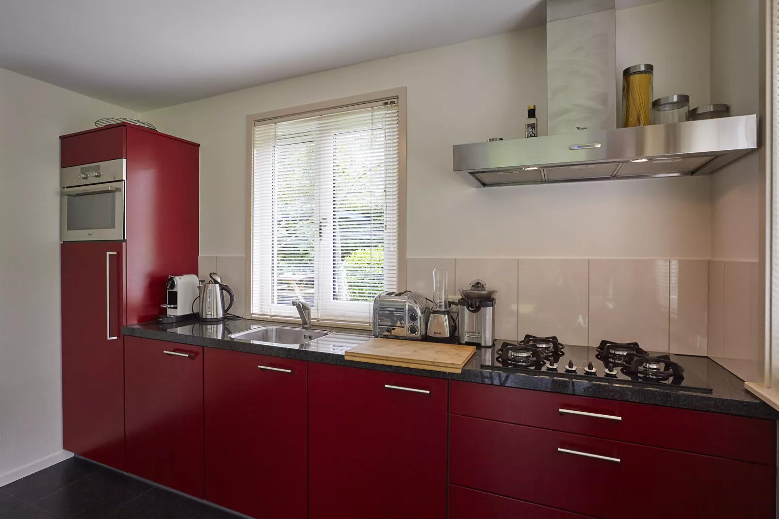 Lounge & Relax-Kitchen