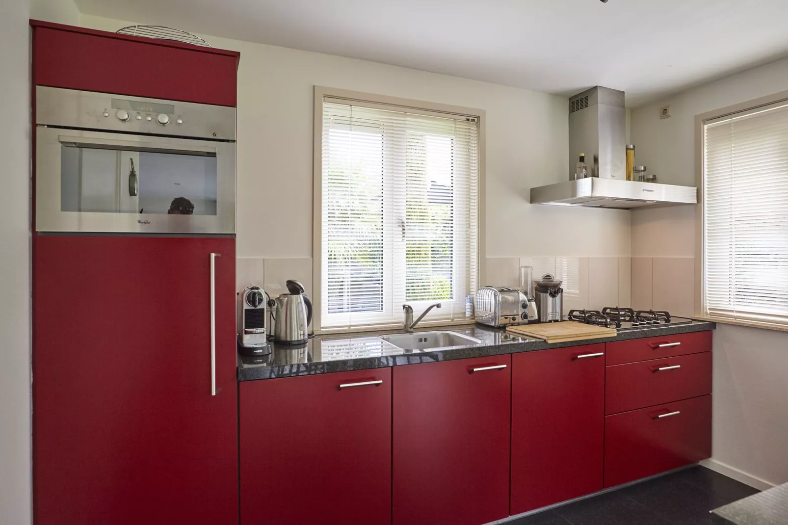 Lounge & Relax-Kitchen