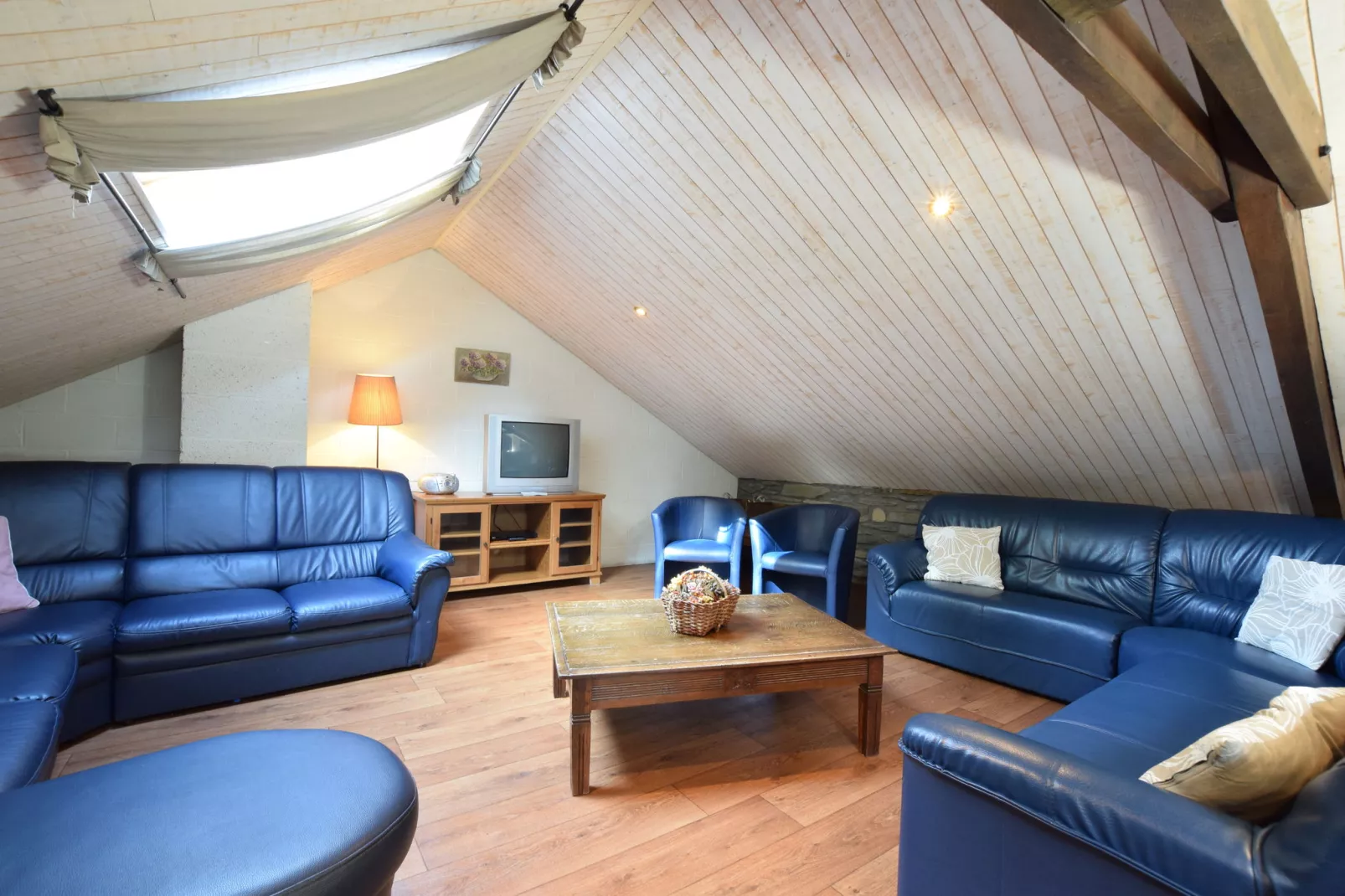 Le moulin d en bas-Living room