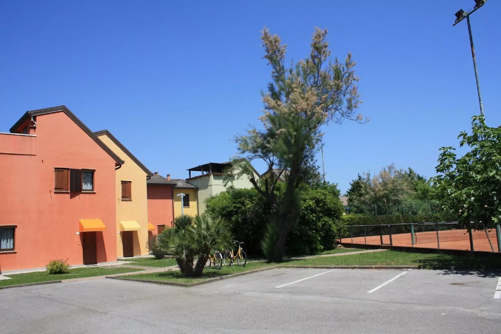 Village Albarella Trilo S3-Parkeinrichtungen