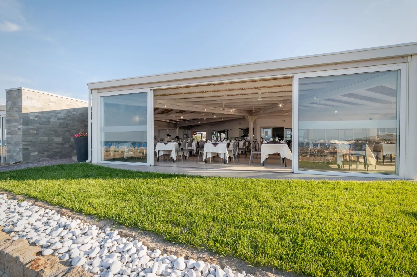 Village Albarella Trilo S3-Parkeinrichtungen