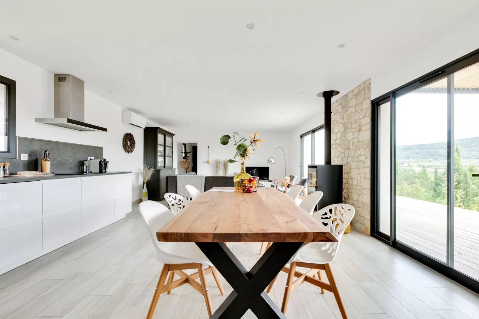 La Garrigue-Dining room
