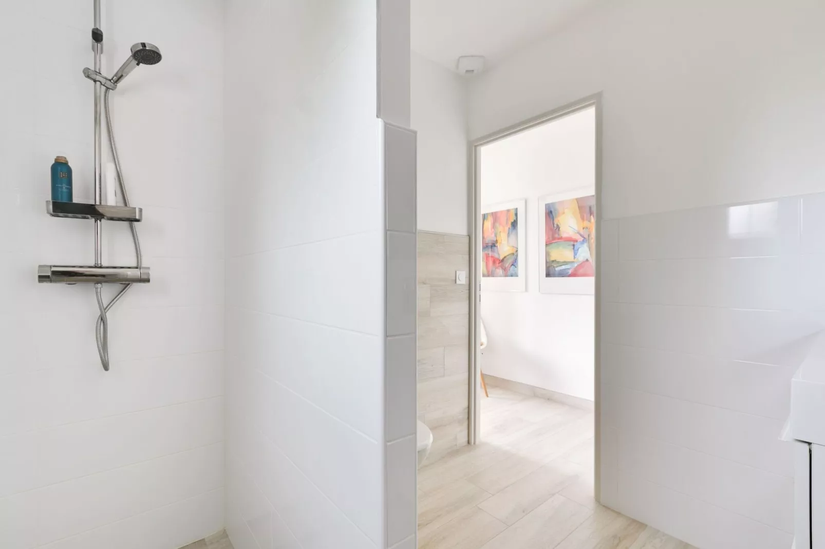 La Garrigue-Bathroom
