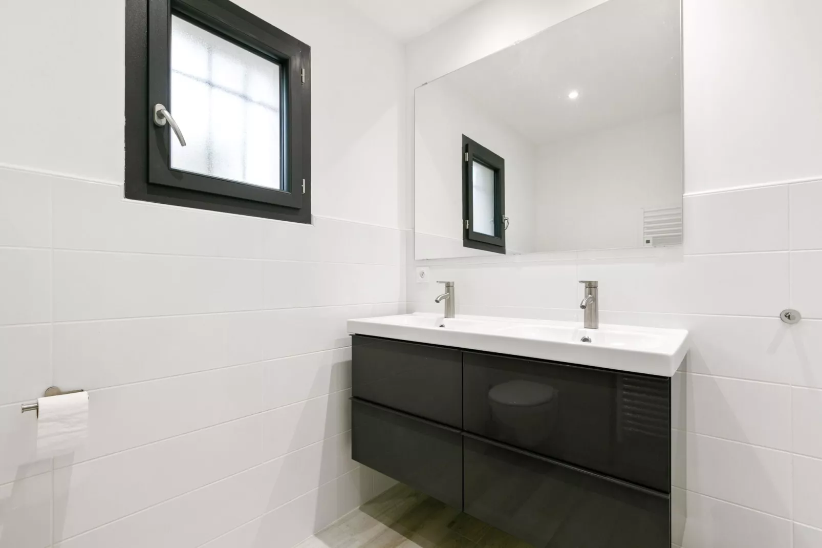 La Garrigue-Bathroom