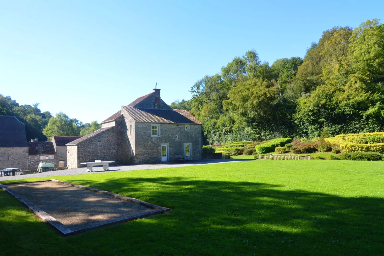 Le Grand Moulin de Denée-Jardin d'été