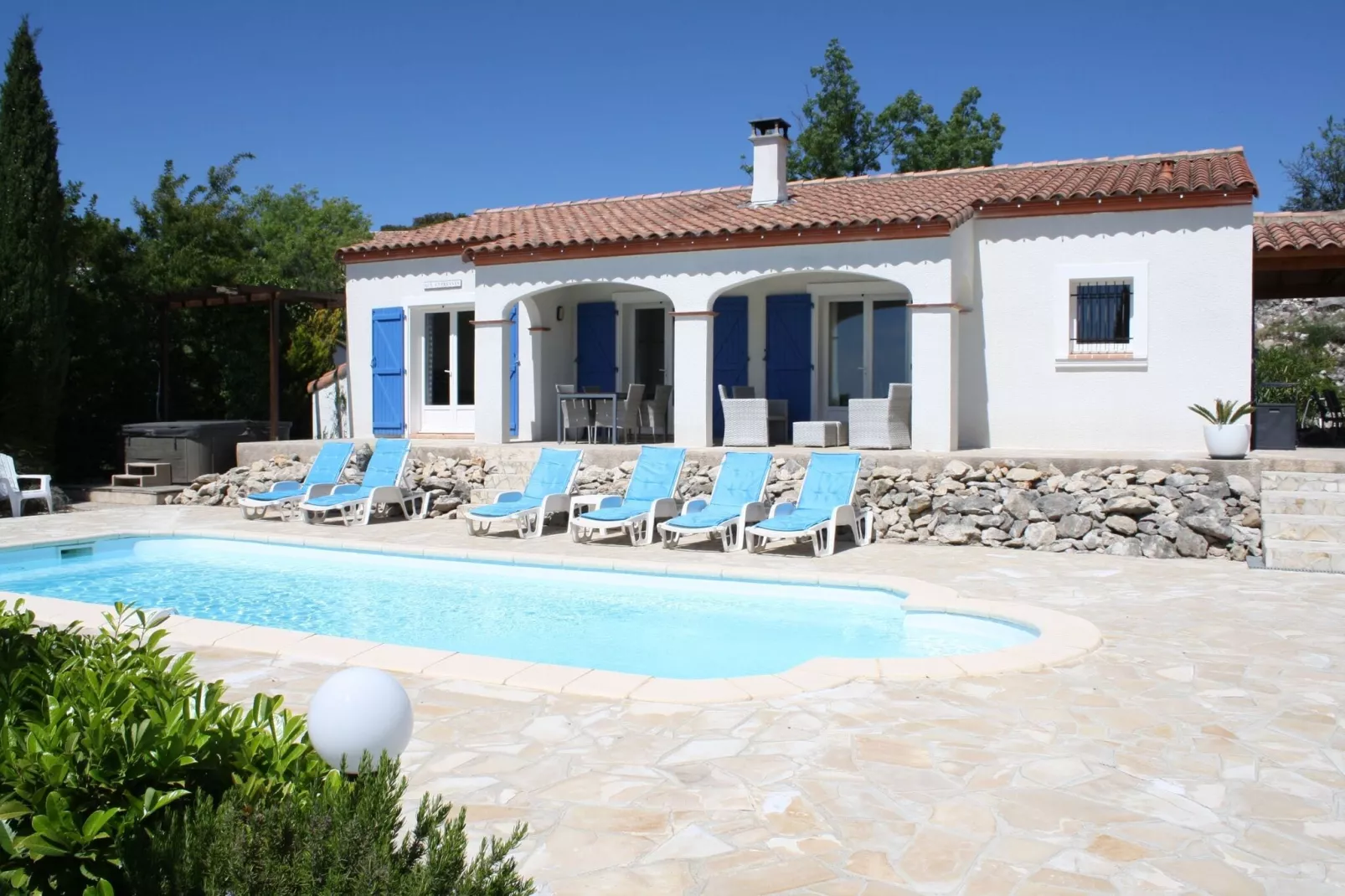 Villa à Camplong-Extérieur été