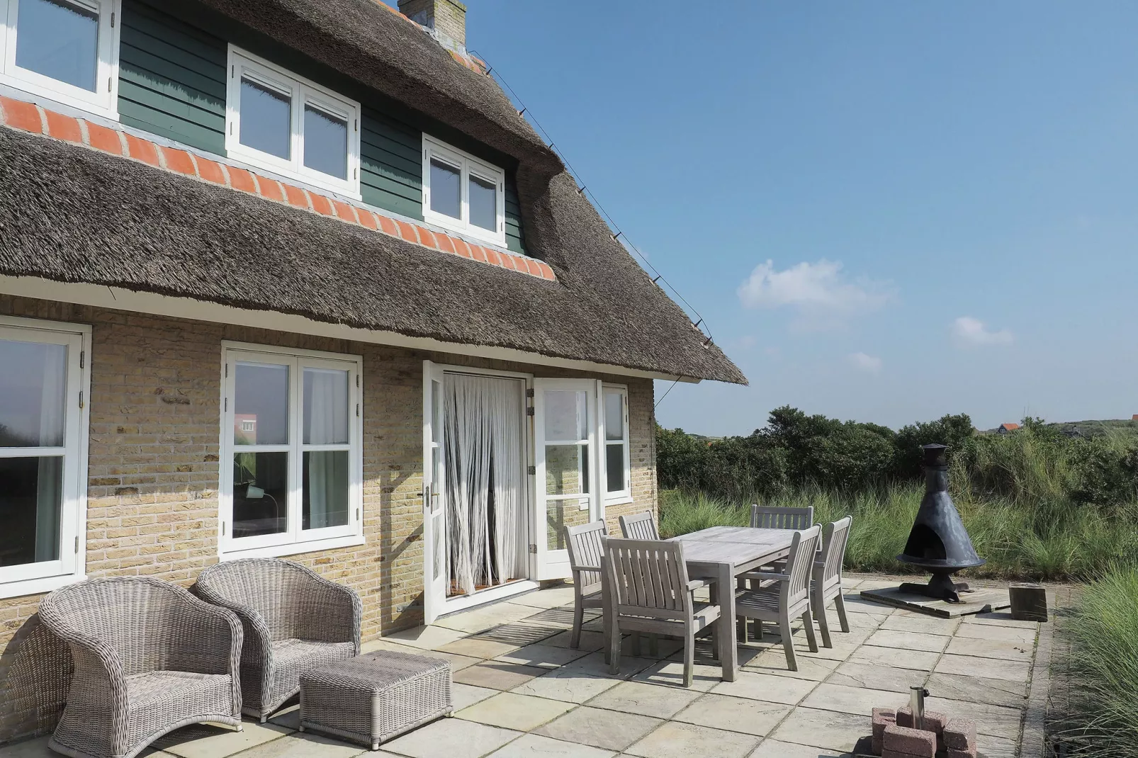 Duindroom op Terschelling-Gardens summer