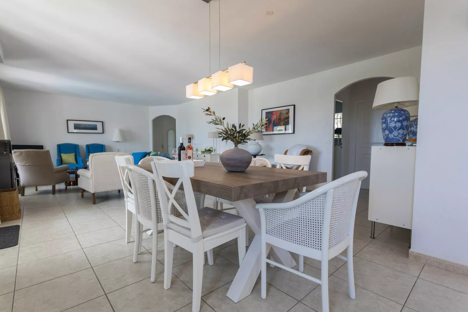 Villa à Camplong-Salle à manger
