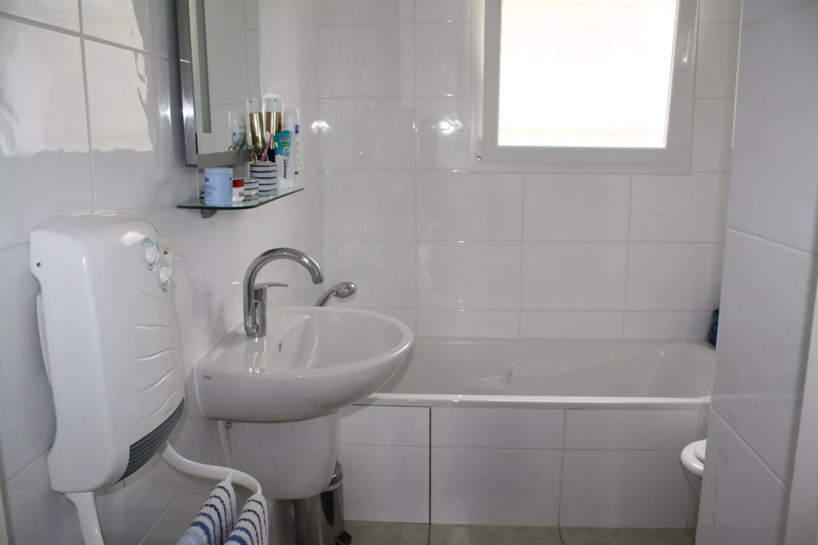 Villa à Camplong-Salle de bain
