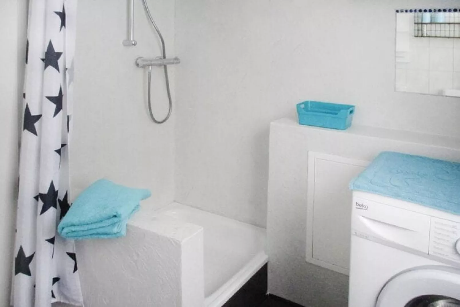 Untere Ferienwohnung-Bathroom
