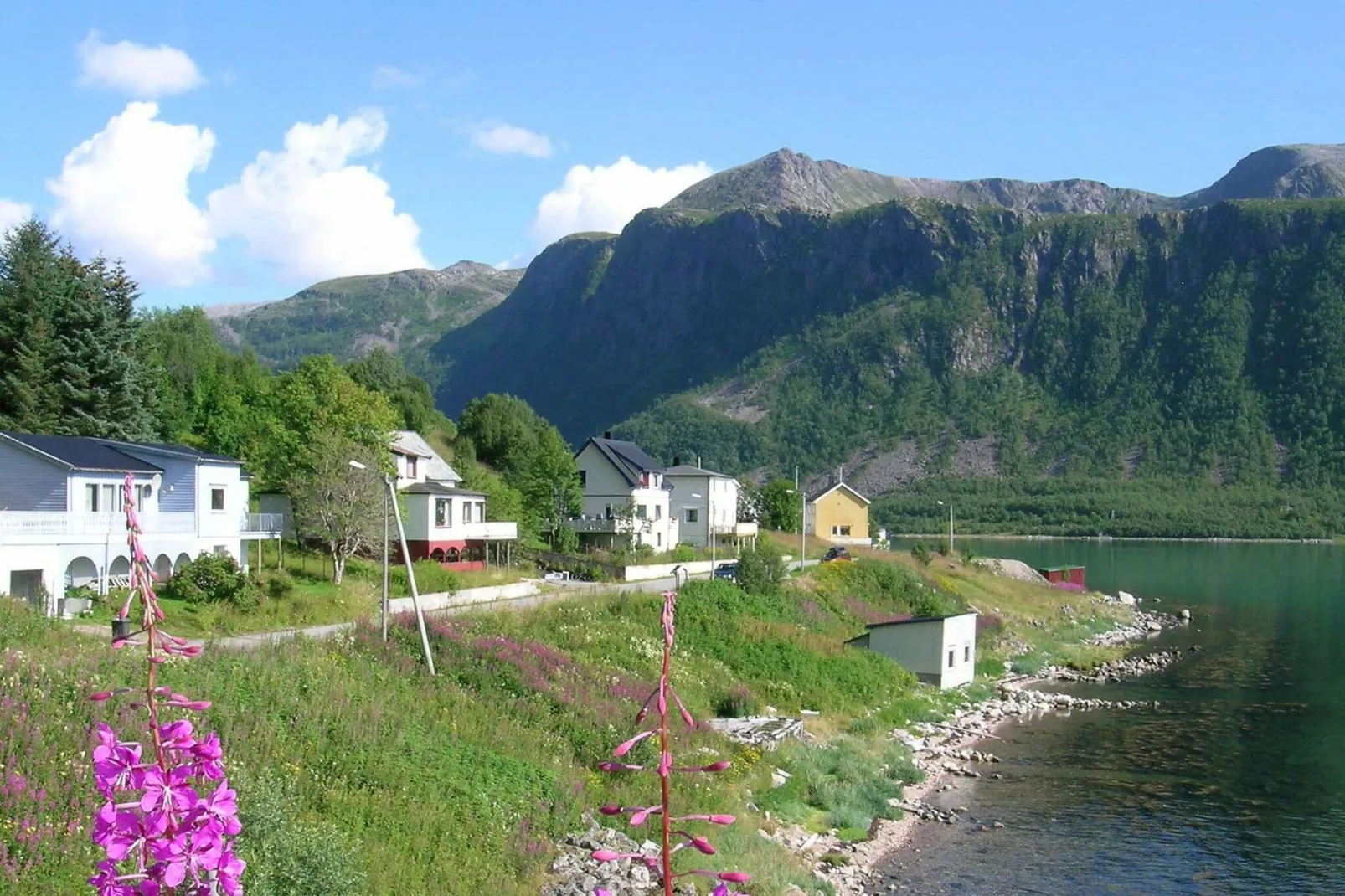 HUS 39517-Water view