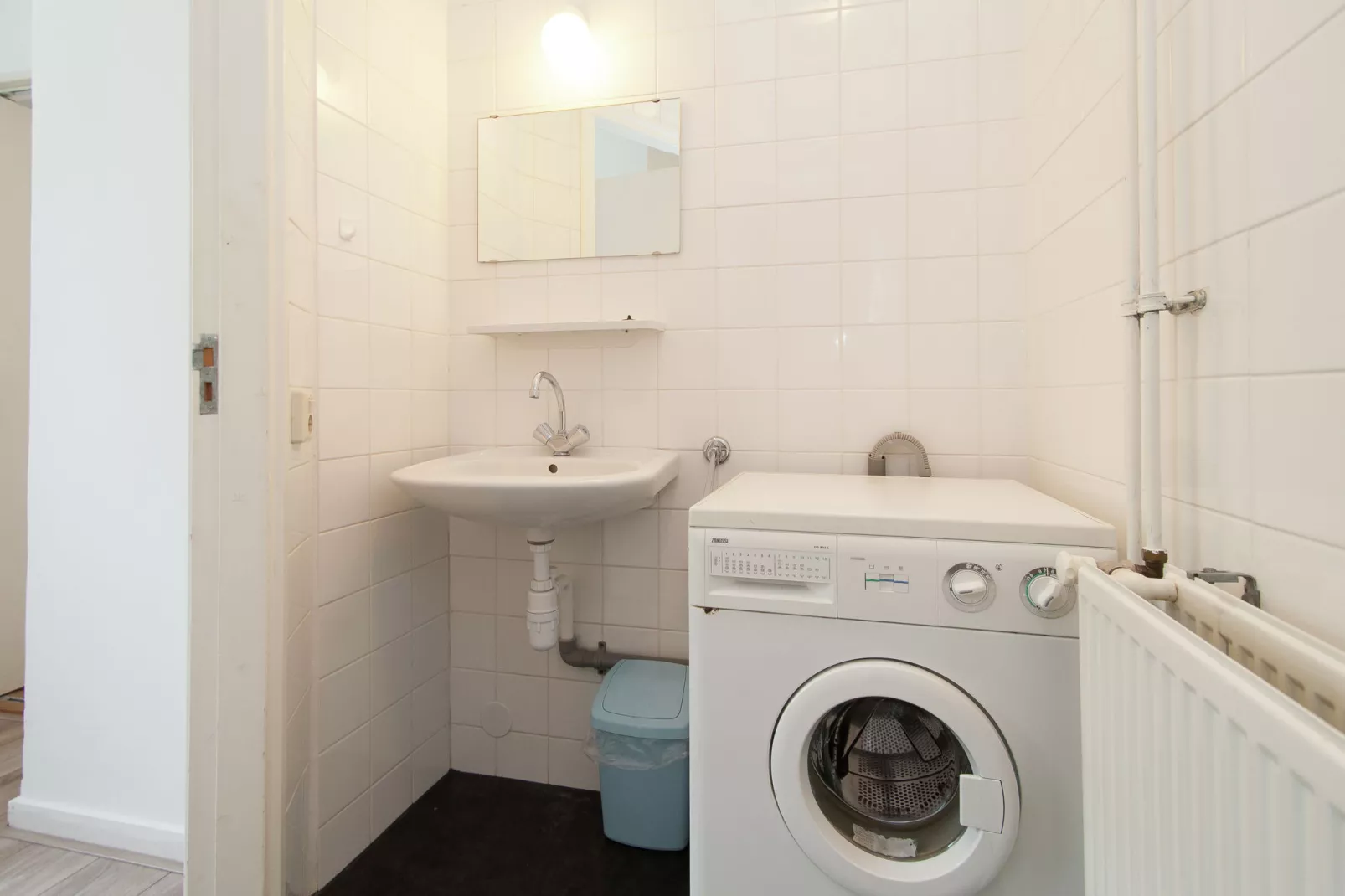 Huize Glory Citrien-Bathroom