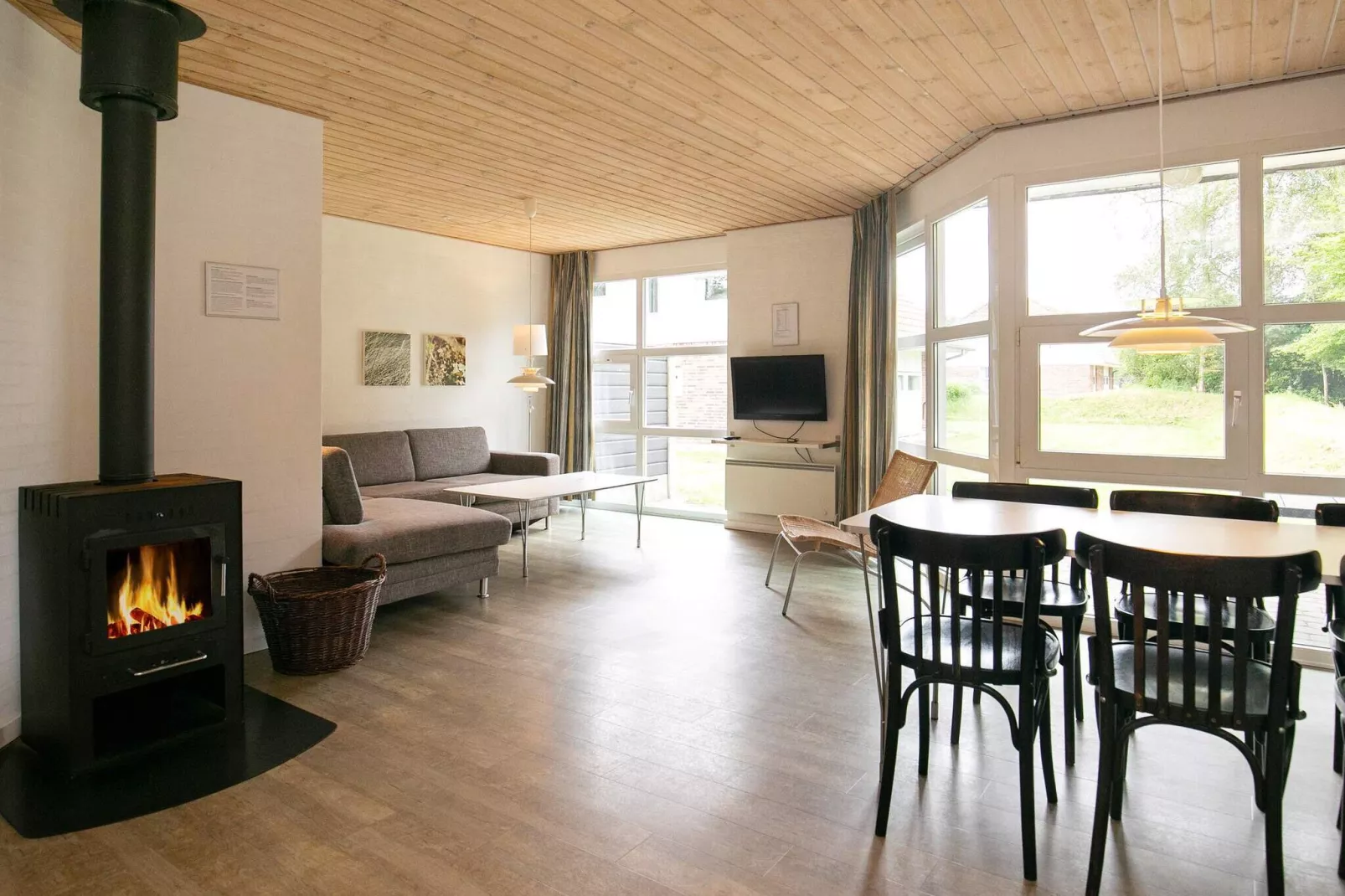 6 person holiday home on a holiday park in Blåvand-Indoor
