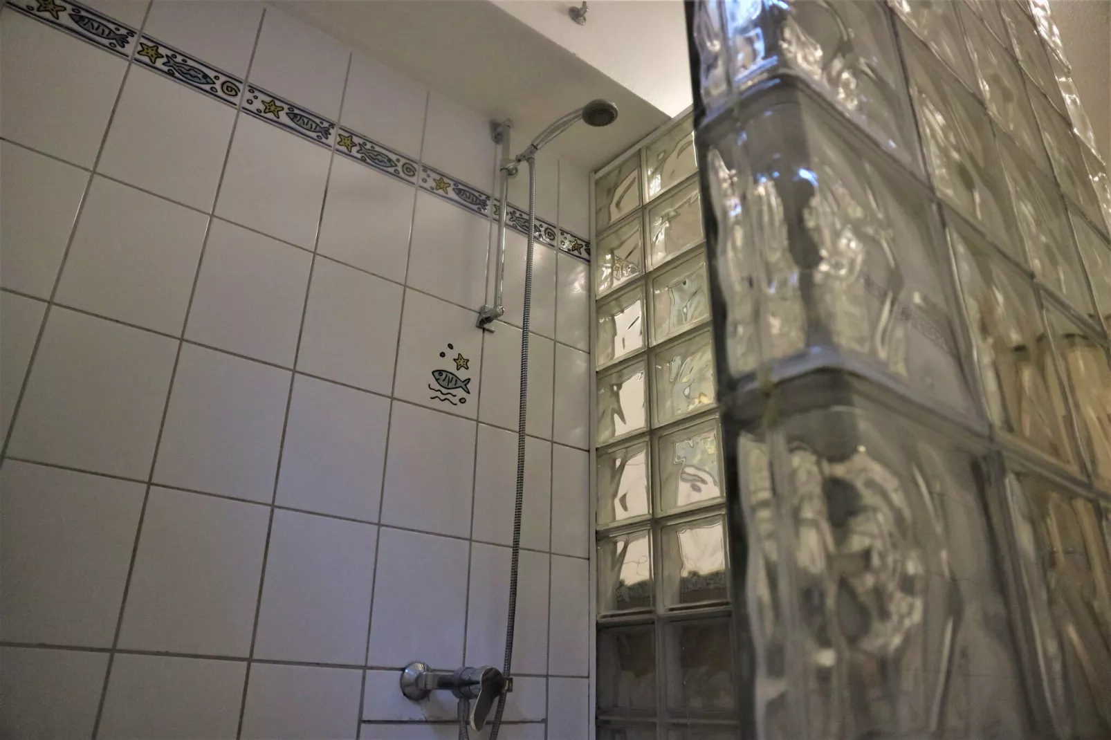 Flora-Bathroom