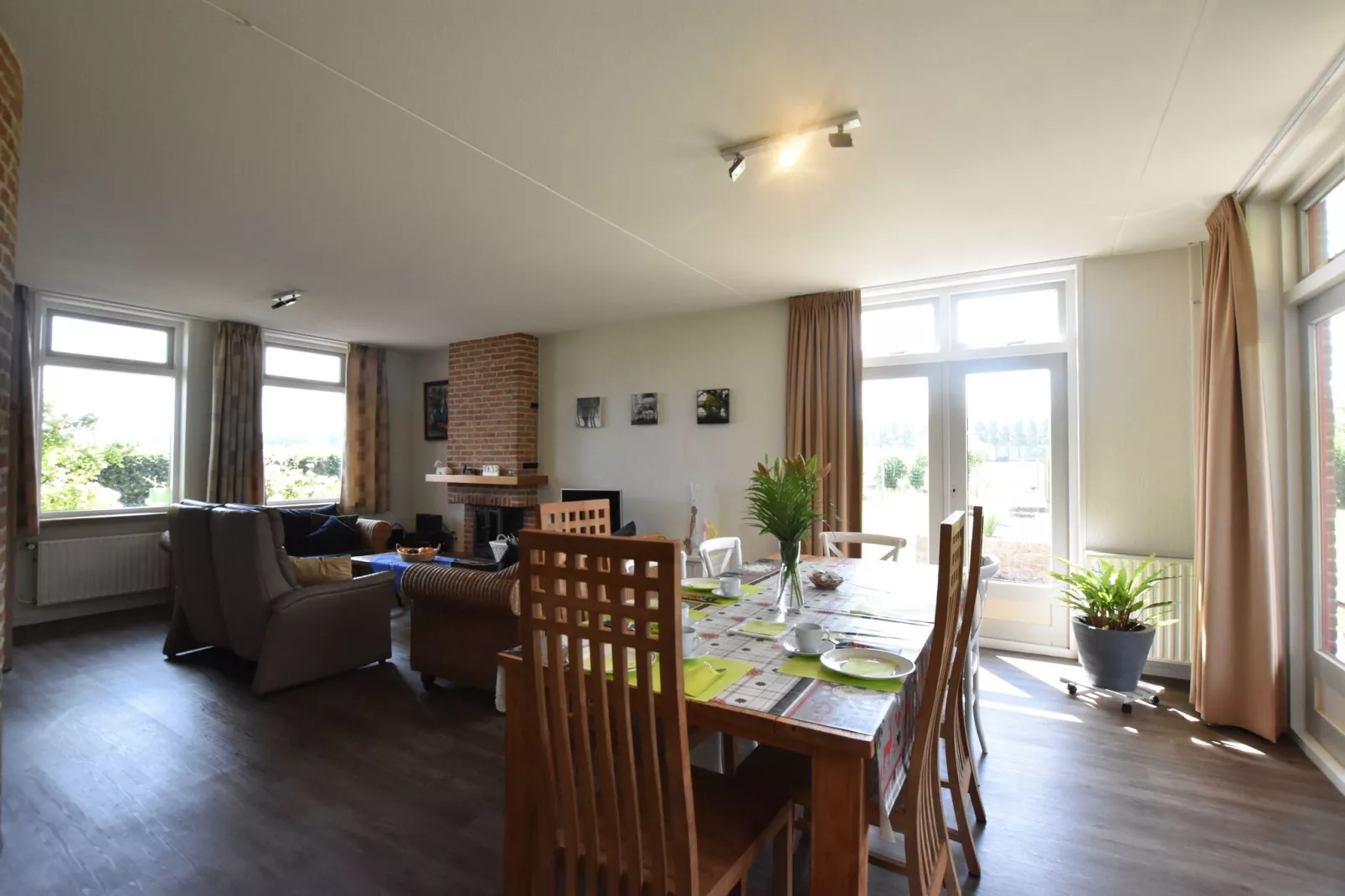 De Biezenknop-Dining room
