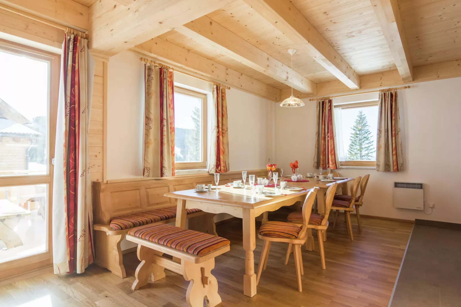 Almdorf Weinebene XL-Dining room