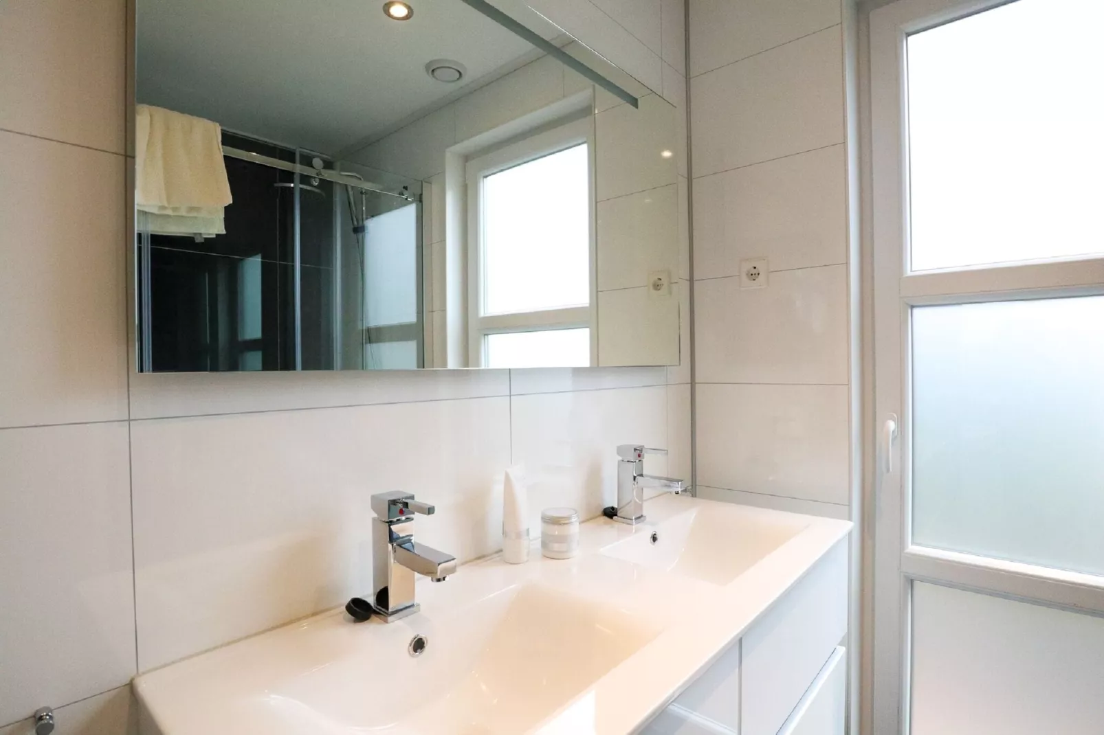 Marina Strandbad 6-Bathroom