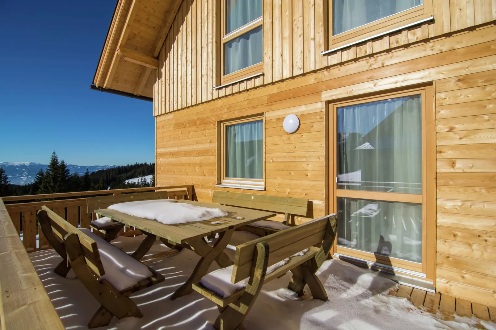Almdorf Weinebene XL-Terrace balcony