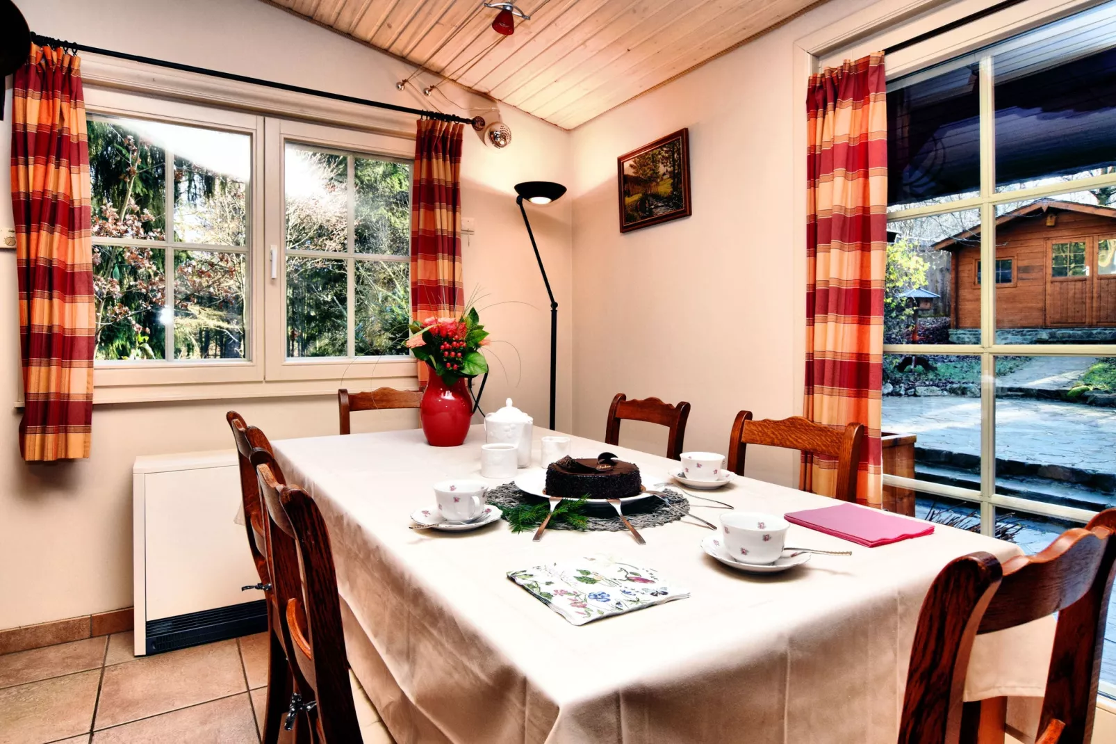 La Canne à Pêche-Dining room