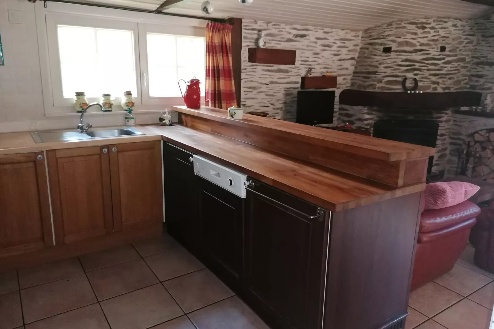 La Canne à Pêche-Kitchen
