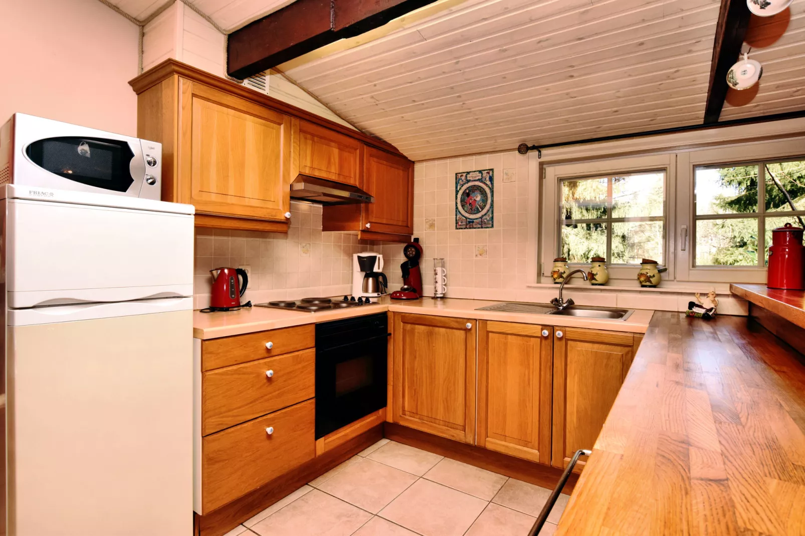 La Canne à Pêche-Kitchen