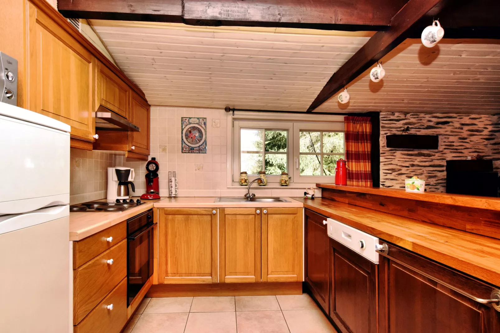 La Canne à Pêche-Kitchen