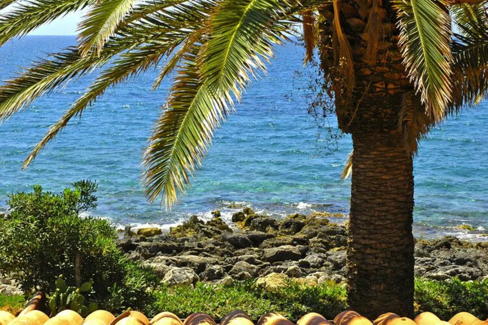 Holiday home, Fontane Bianche-Villa Tanah-Lot-Water view