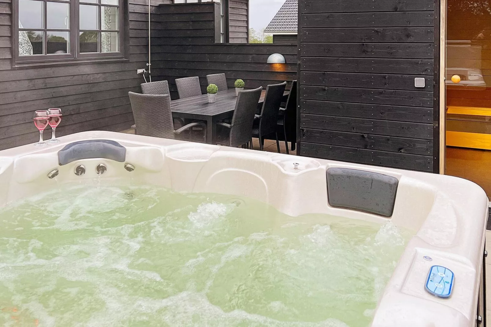 Luxus-Ruckzug in Mommark -- By Traum Ferienwohnungen-Wellnessbereich