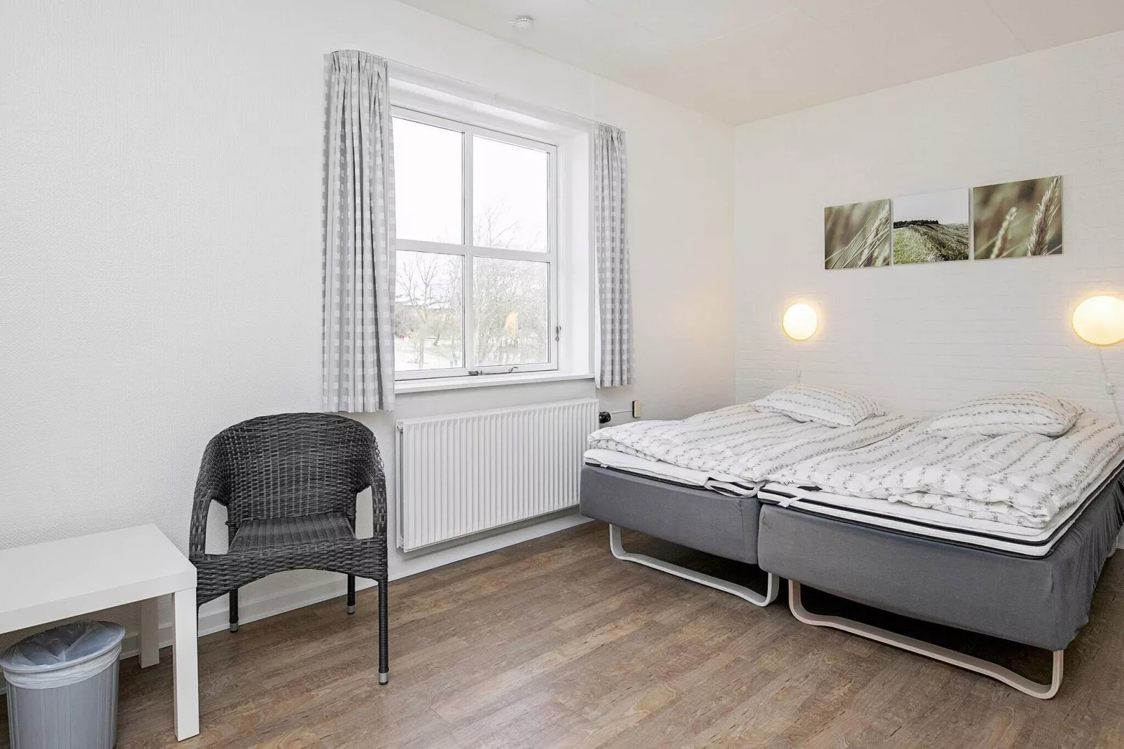 Hotel,family room incl.linen-Indoor